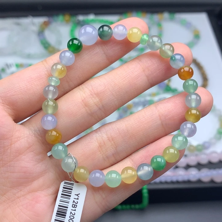 毛衣链未镶嵌翡翠是