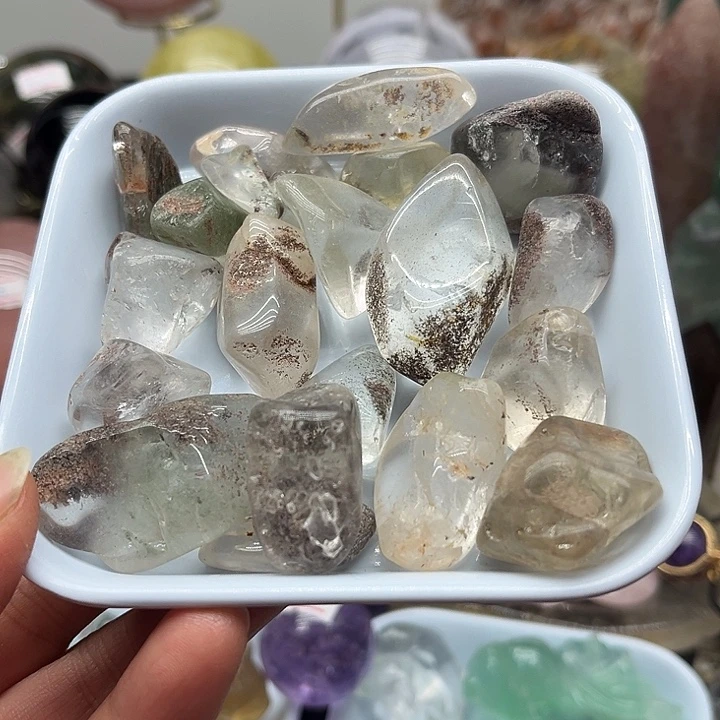 未镶嵌水晶珠宝半成品200克幽灵碎石