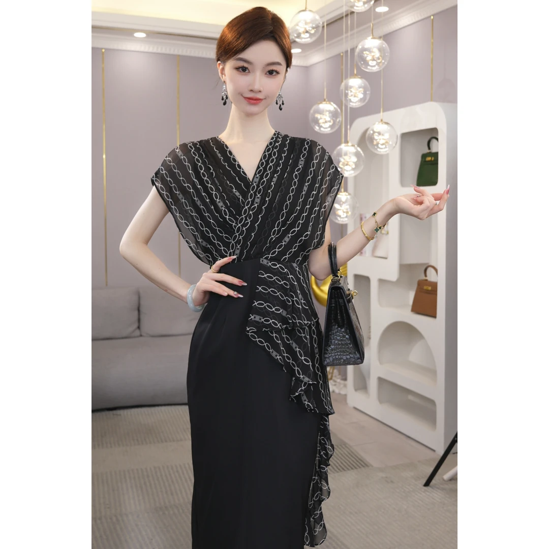 现货2025年夏季新款【Q-X411】高级感轻奢气质显瘦黑色V领连衣裙女