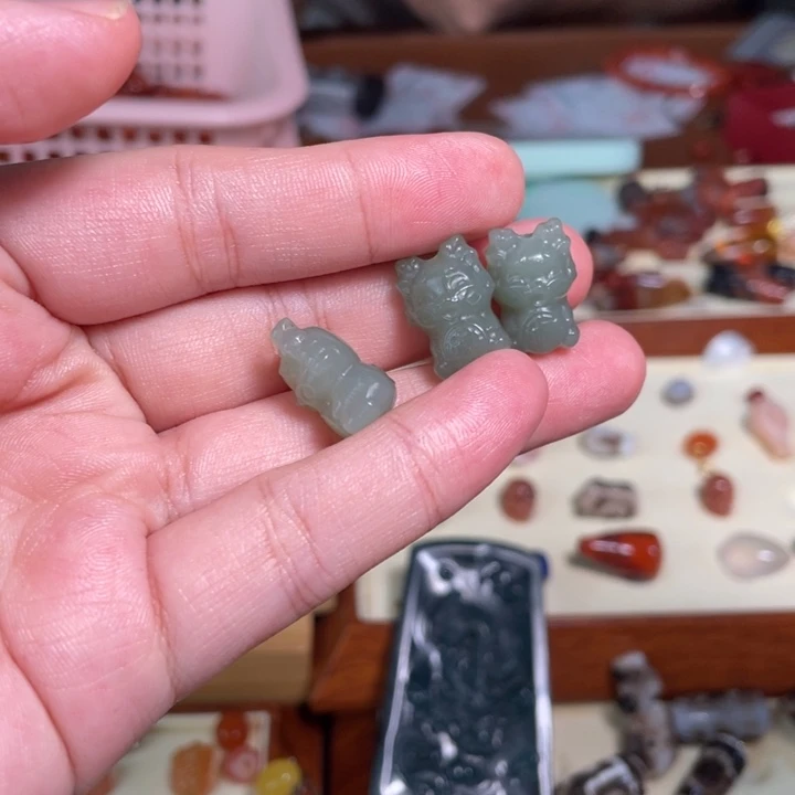 和田玉未镶嵌颈饰8