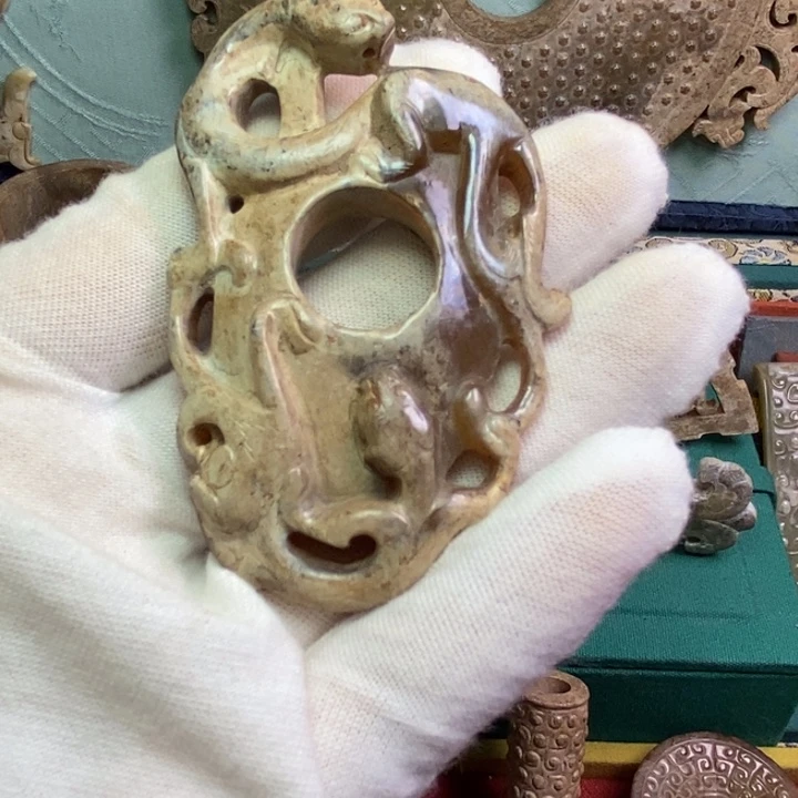 和田玉（糖玉）颈饰未镶嵌曲****6