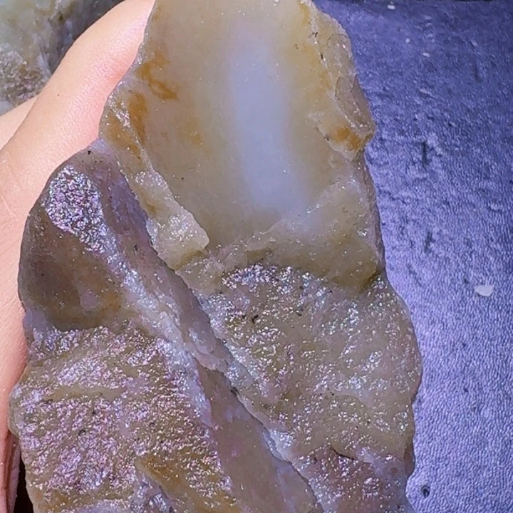 未镶嵌和田玉（糖玉）珠宝半成品
