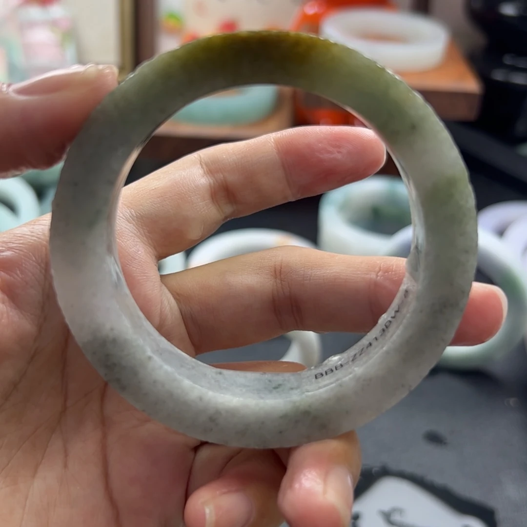 定制翡翠未镶嵌冰黄乌鸡