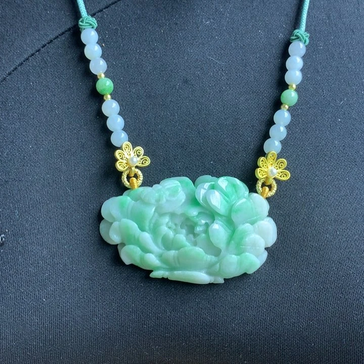 翡翠颈饰未镶嵌翡翠