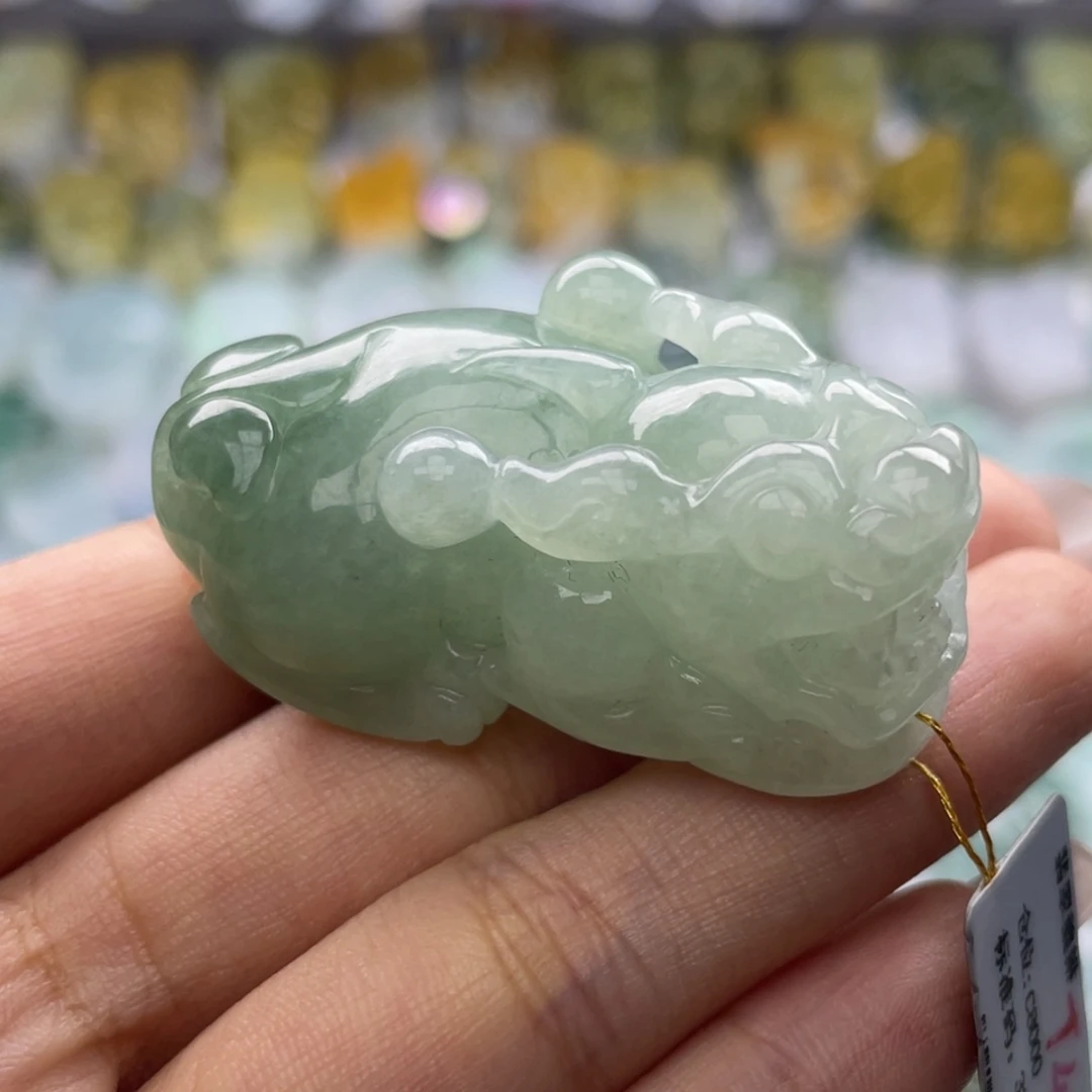 颈饰未镶嵌翡翠貔貅