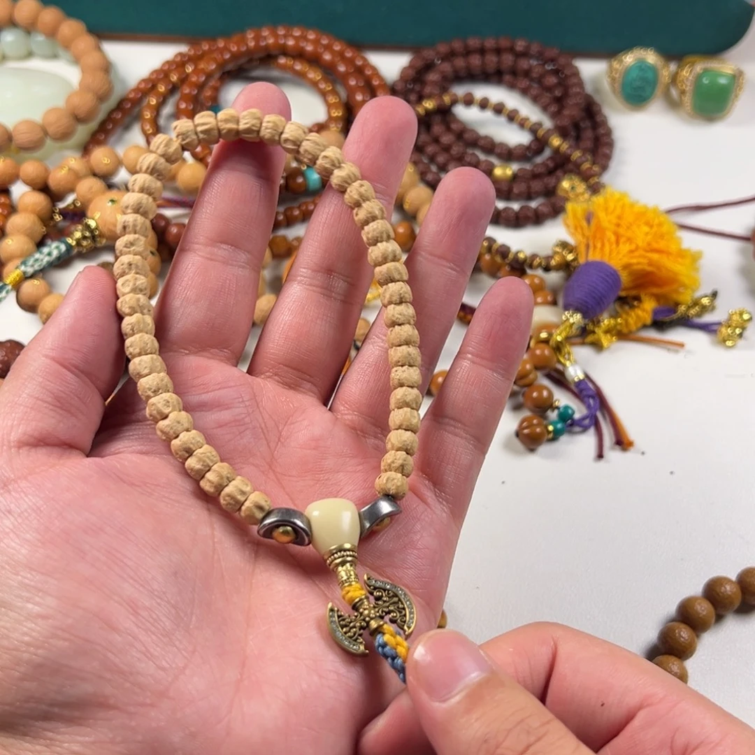 吊坠柏香籽/百香籽。。。。。。。。。。。。