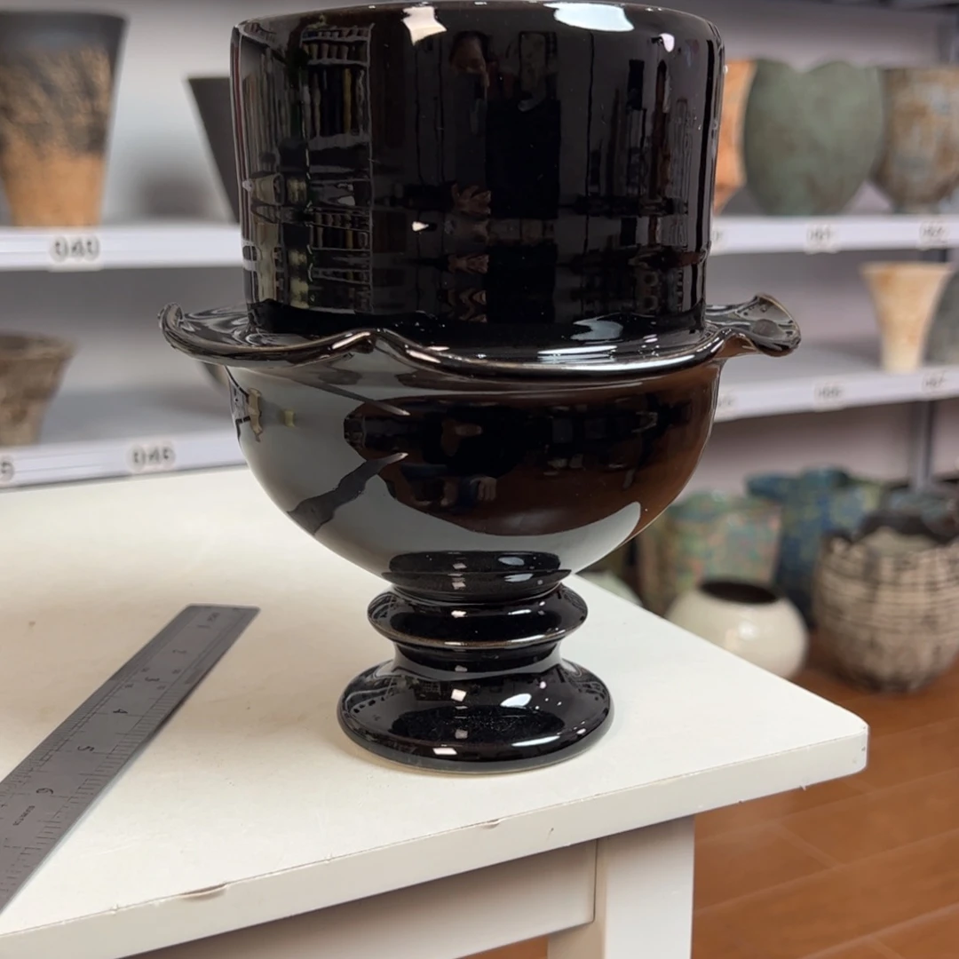 口径11高度18有孔