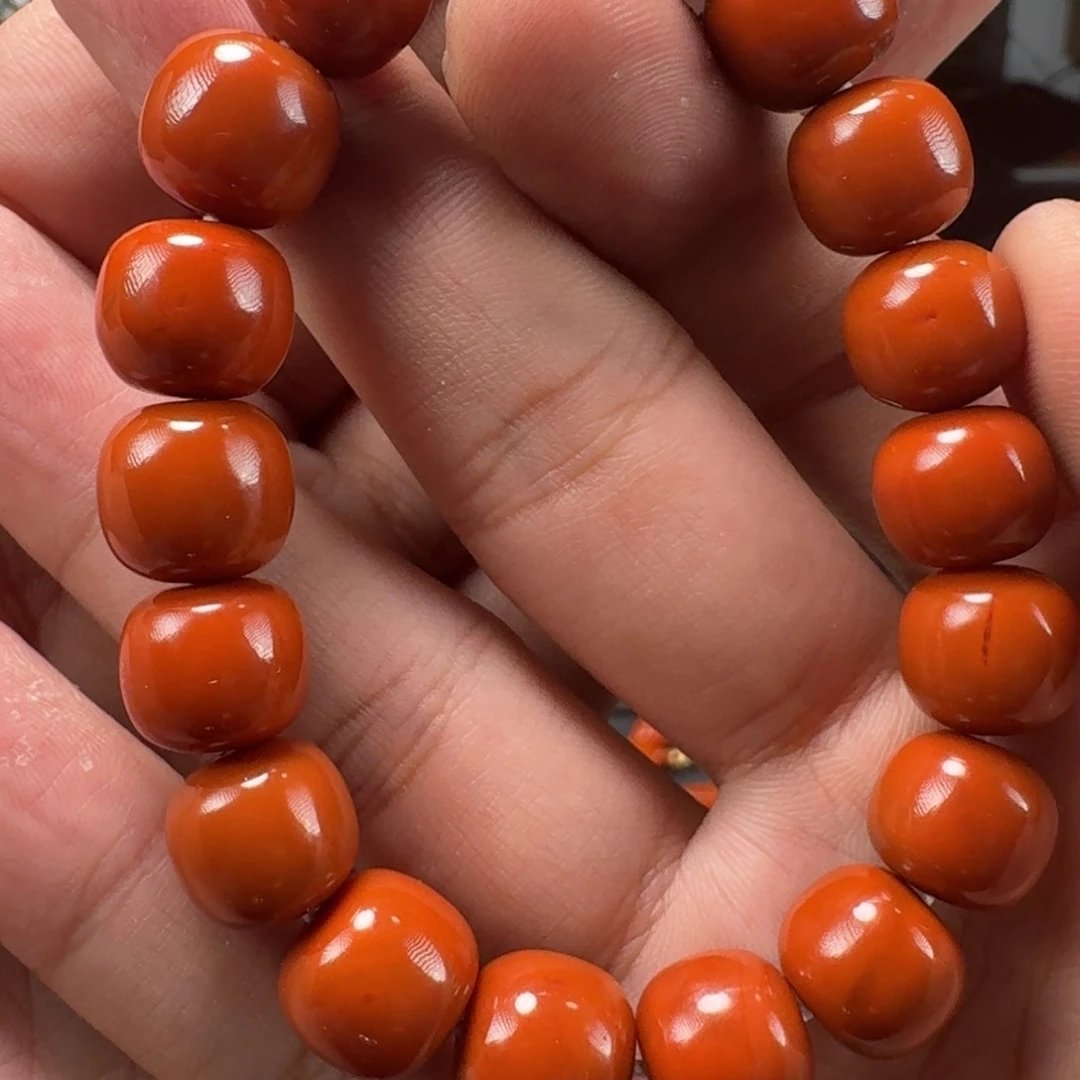 南红玛瑙柿子红老型手串11➕mm,有纹未镶嵌