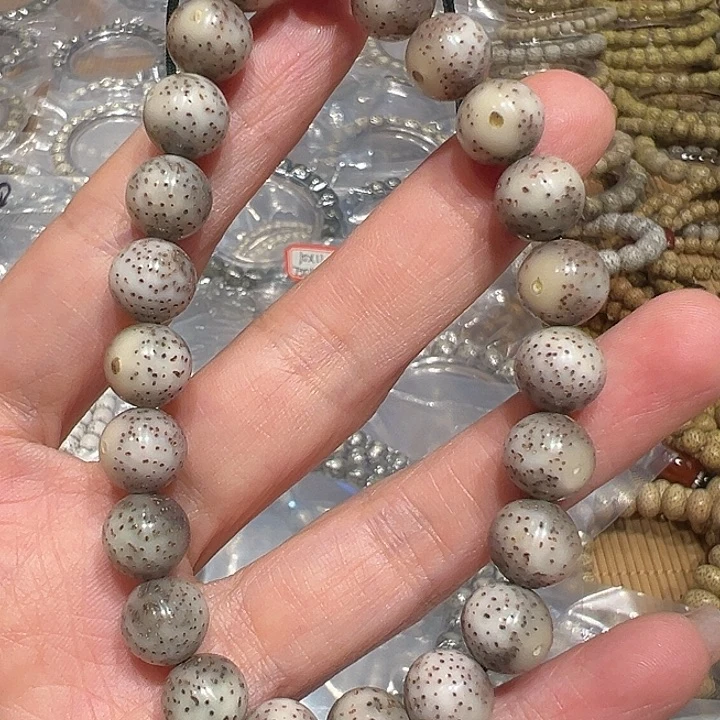 小***羊星月菩提手串海南原生态10圆珠手持大眼睛