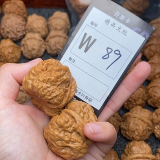 吊坠桃核我是第一百38