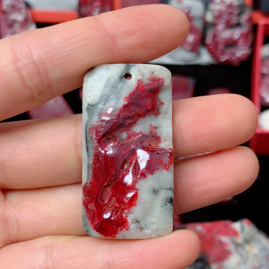 天然辰砂天然吊坠