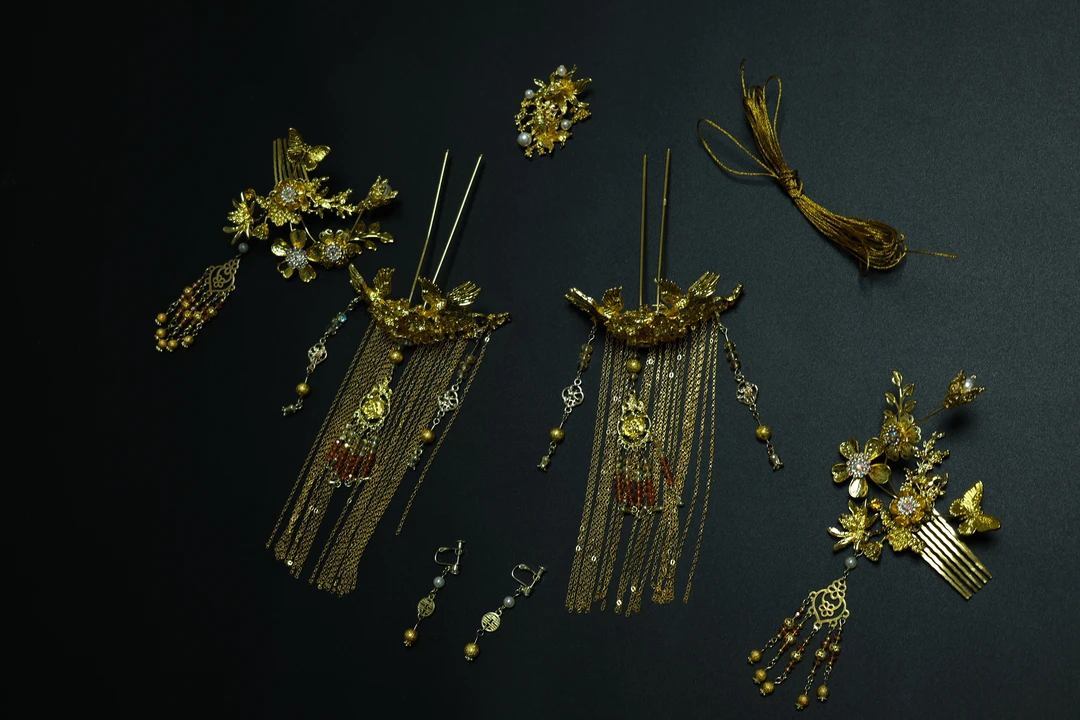 新中式新娘头饰结婚发饰金色秀禾头饰079（透明盒装）