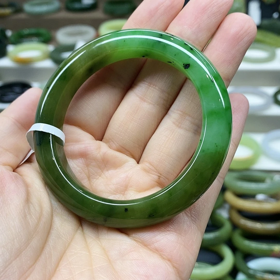 【闪购商品】未镶嵌手镯和田玉（碧玉）