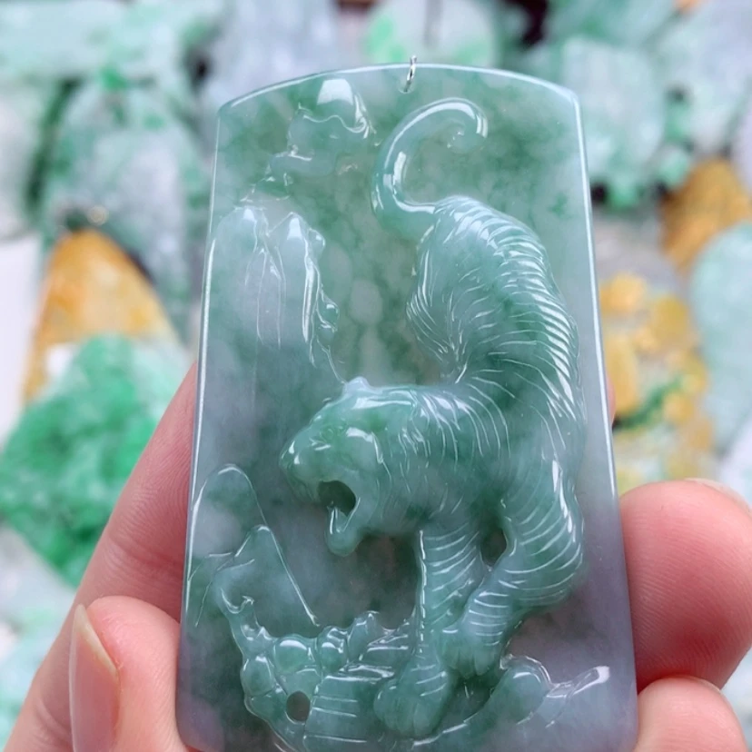 【闪购商品】翡翠吊坠(不含链)未镶嵌