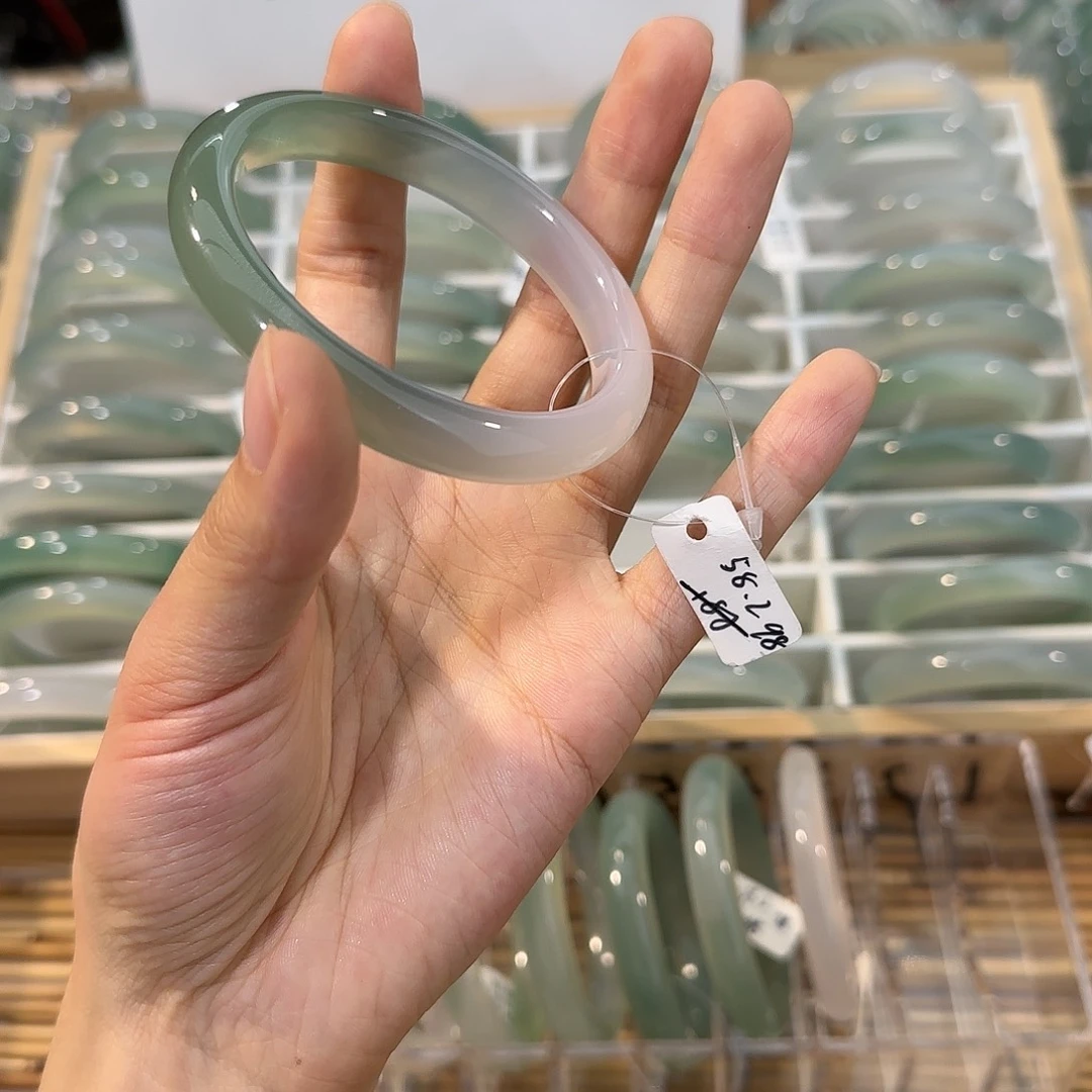 玛瑙/玉髓未镶嵌手镯圈口58.2