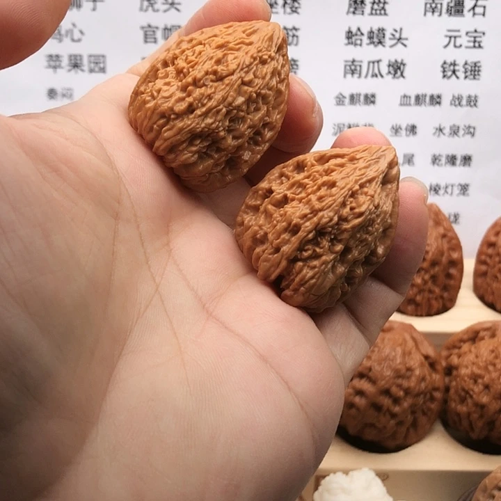 把件文玩核桃养*人塔尖，边33