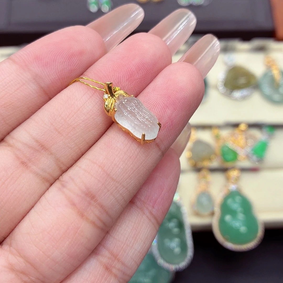 翡翠18K金镶嵌吊坠(不含链)