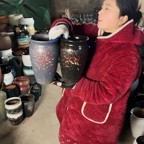 口15高25瑕疵盆子。