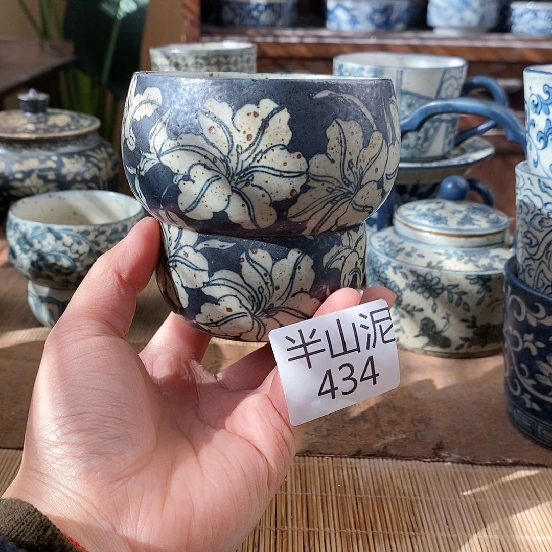 手工手绘青花陶瓷