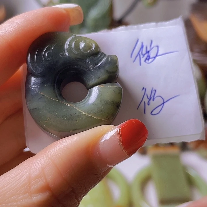 未镶嵌和田玉挂件