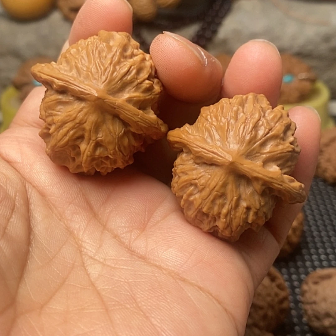 【闪购商品】文玩核桃把件野生瓷娃娃37