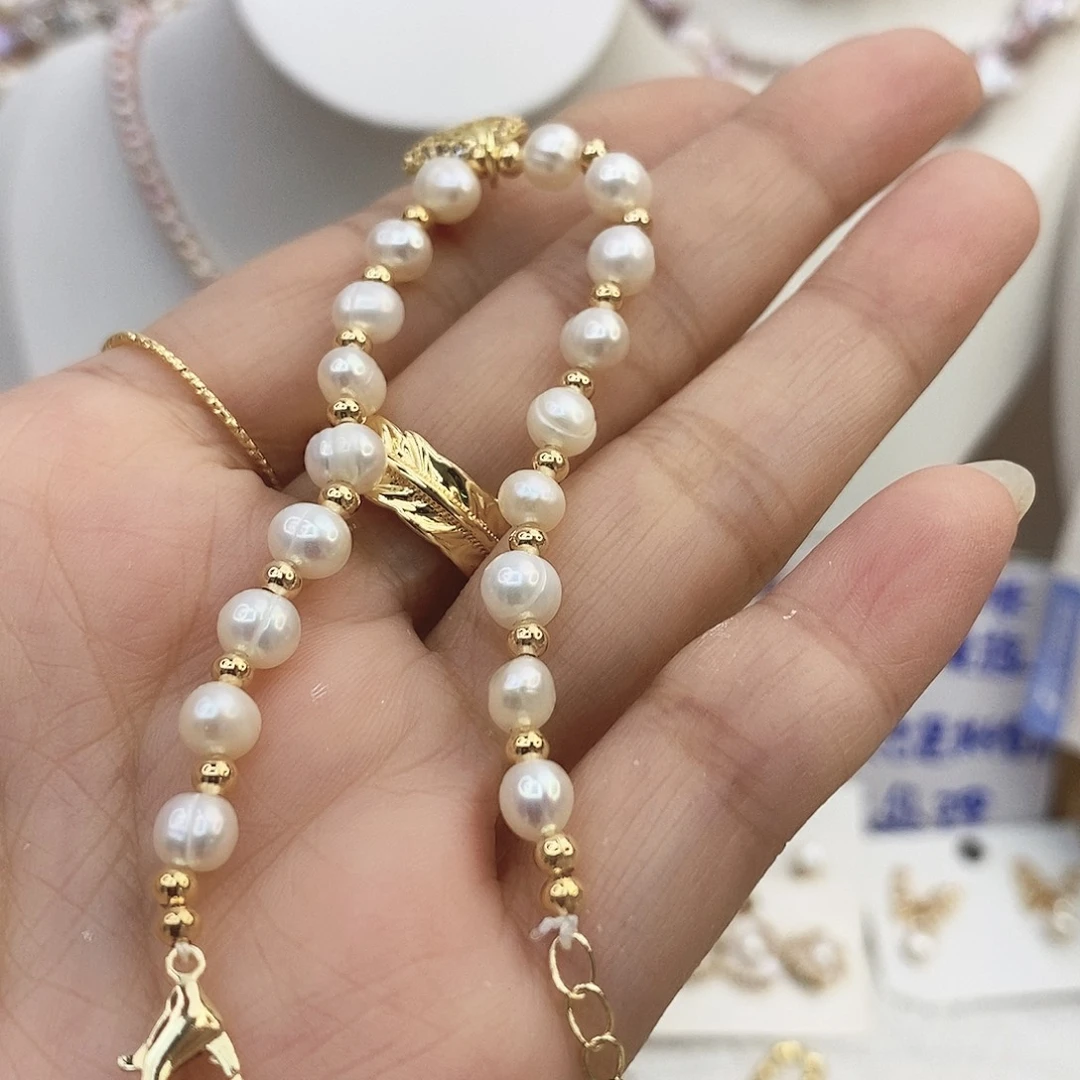 淡水珍珠颈饰钛钢