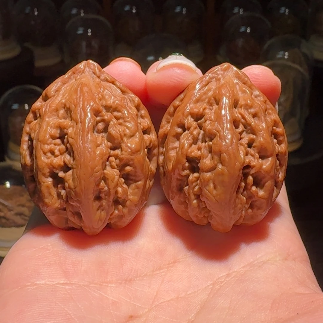 文玩核桃吊坠水晶之恋