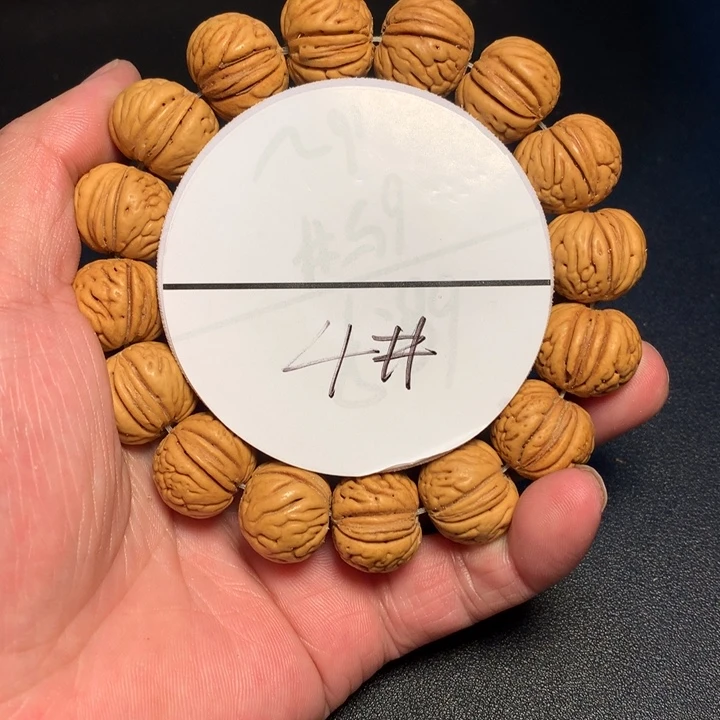 手串桃核4号健健康康了