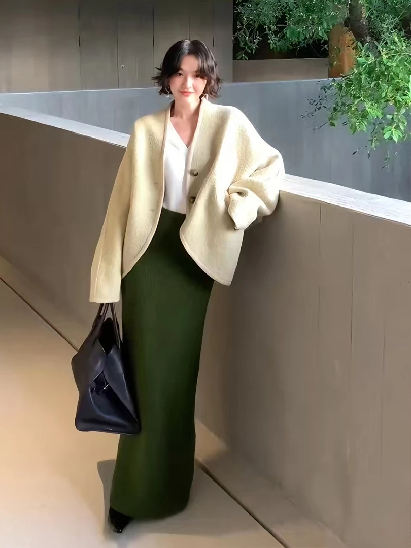 2025年冬季流行小香风新款套装修身毛呢外套高腰显瘦半身裙两件套