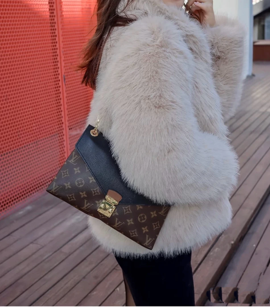 修复品LouisVuitton/路易威登 原装LV黑拼老花传奇链条包