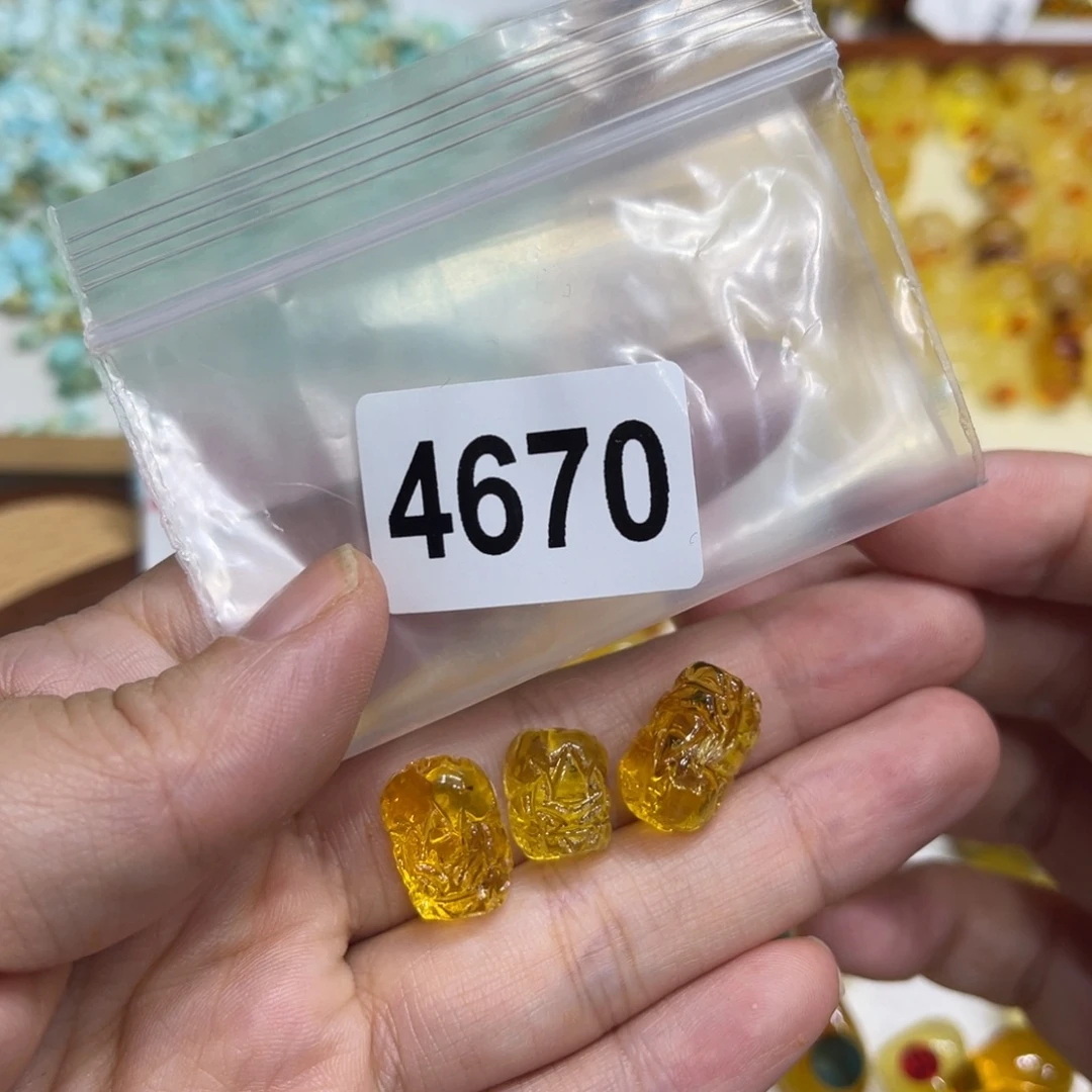 琥珀未镶嵌珠宝奇石