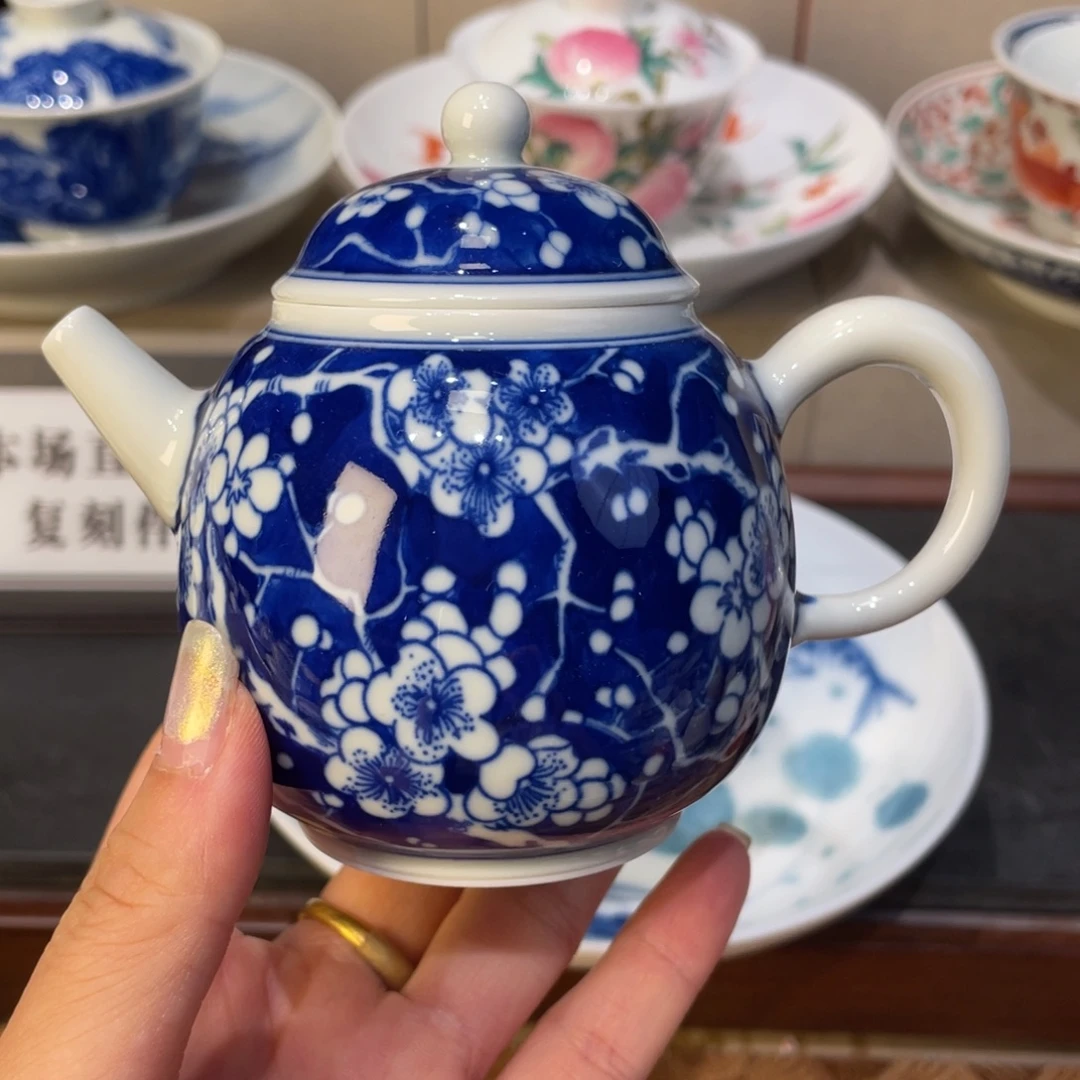 景德镇瓷器和我一样