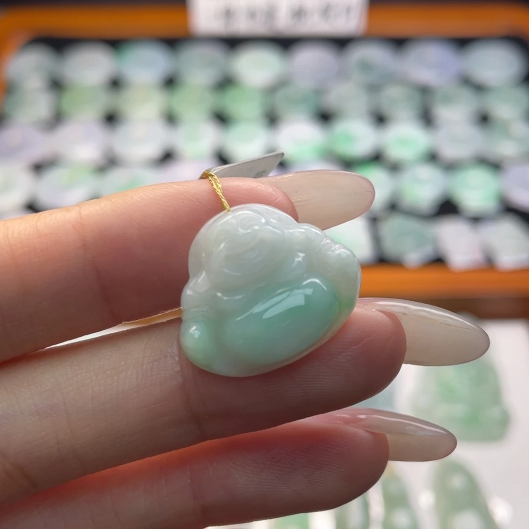 颈饰未镶嵌翡翠佛公