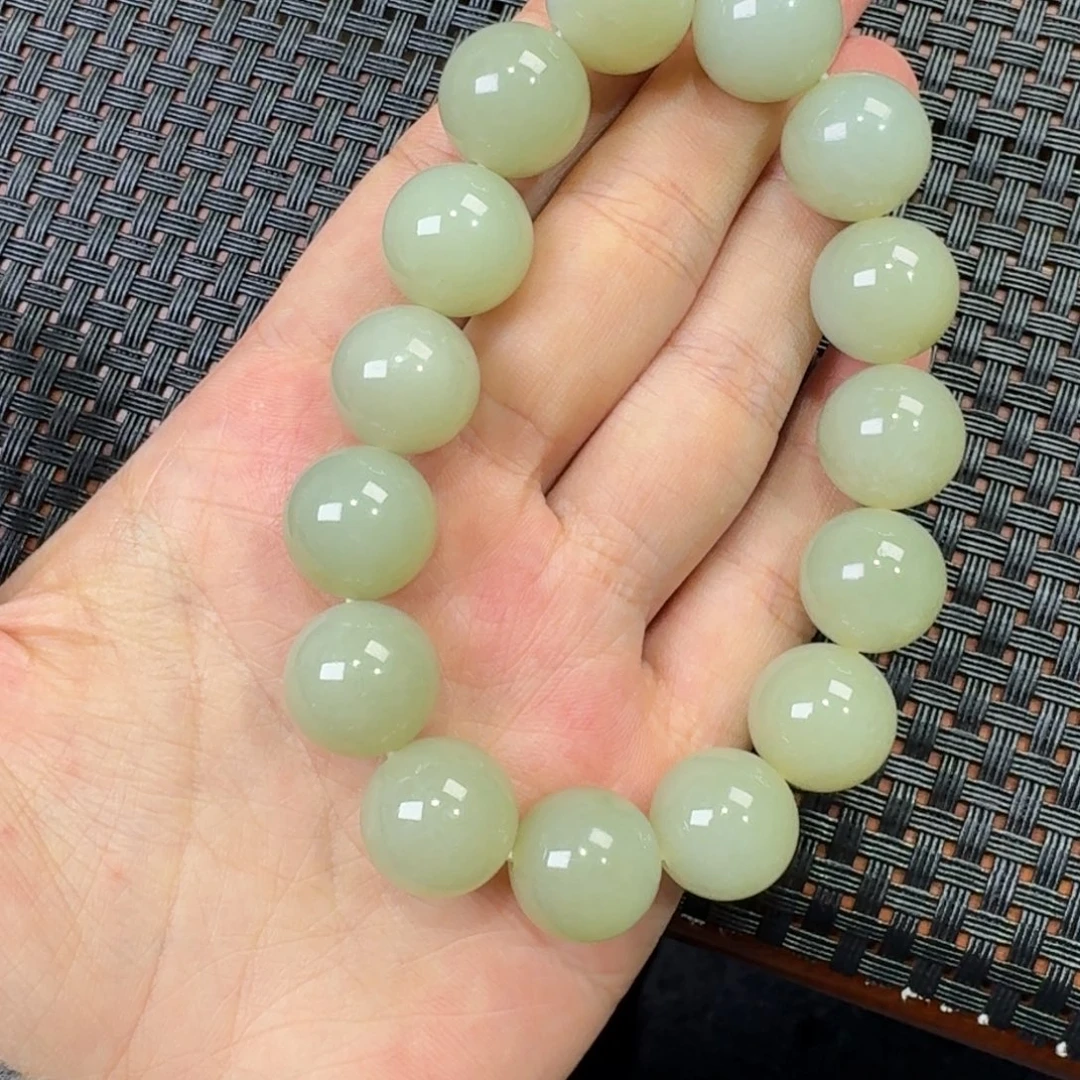 和田玉未镶嵌颈饰近况卡14手串