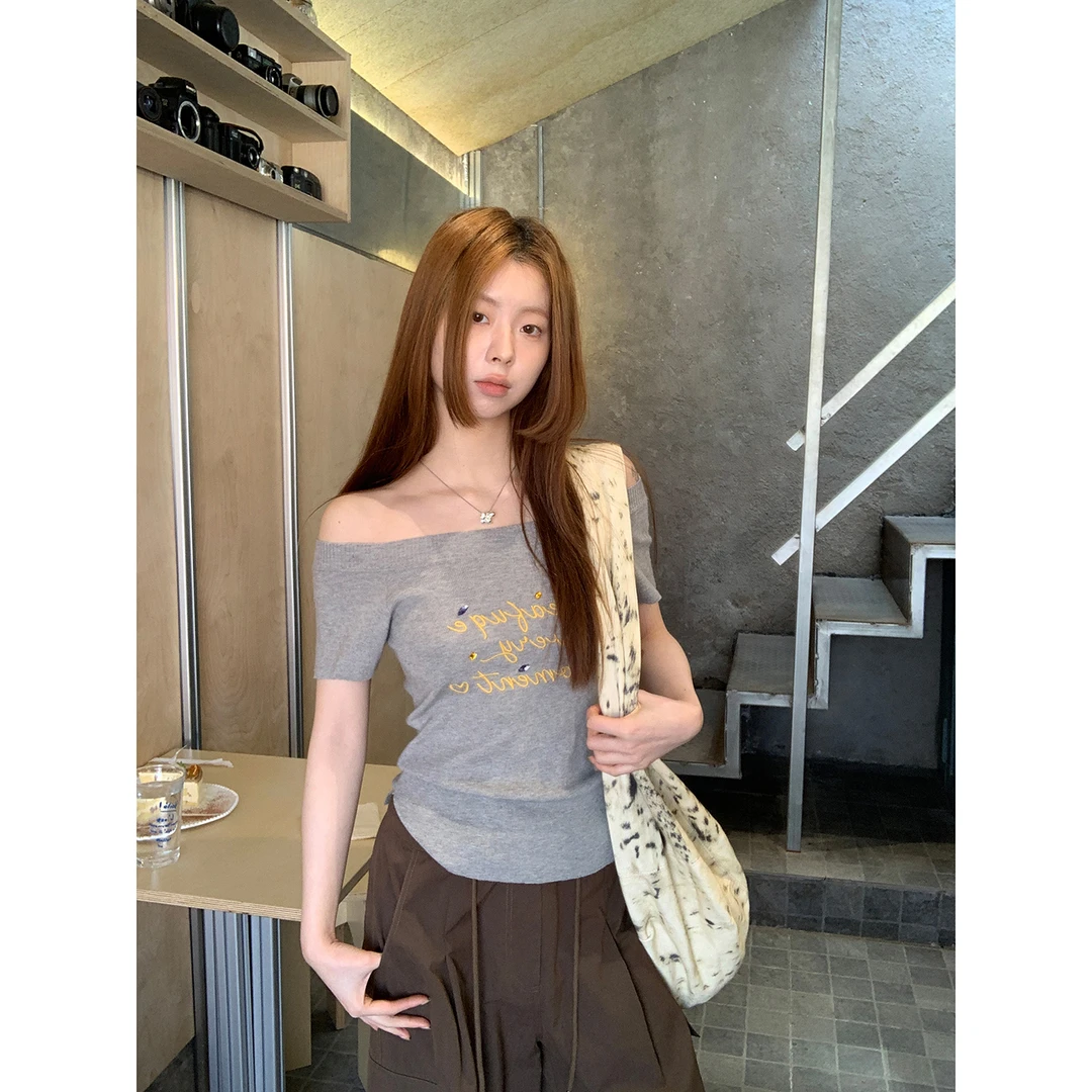 【HRG】夏季美式字母烫钻一字肩设计针织衫2025-149