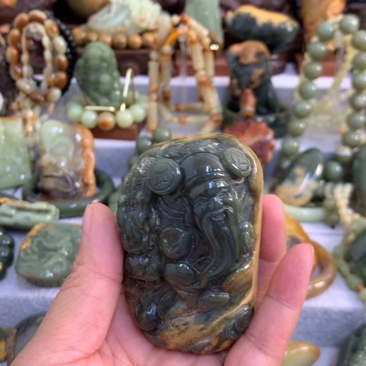 岫岩河磨玉（透闪石质玉）未镶嵌把件