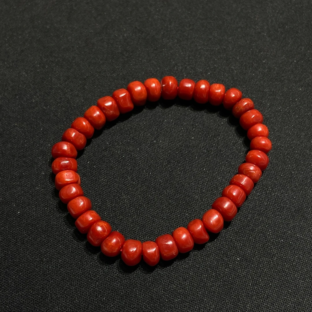 绛树珊瑚沙丁手串，卡7--8mm左右，重15.44克