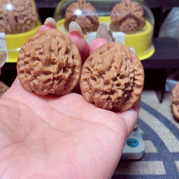 文玩核桃把件江*龙鳞39