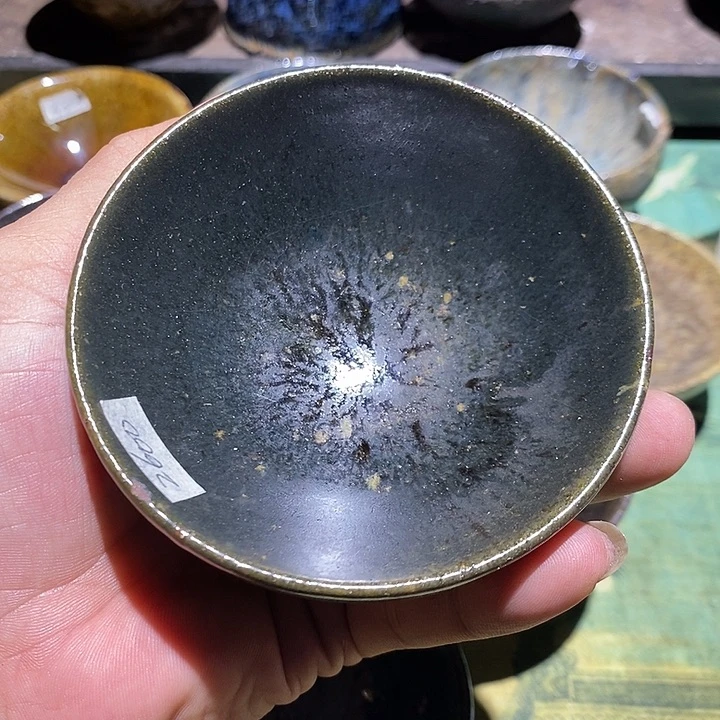 茶盏9,3口边有细微磕碰生生世世