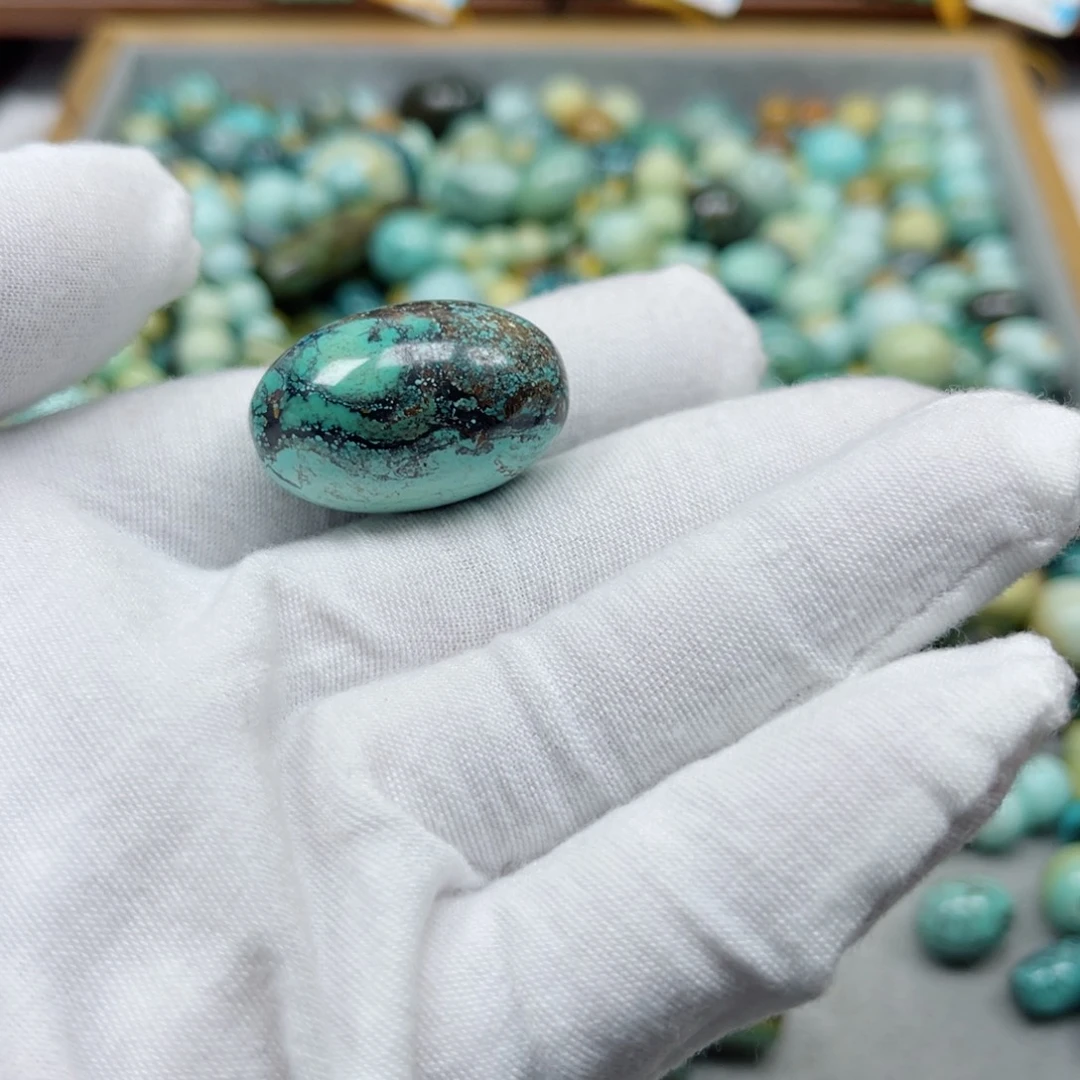 绿松石未镶嵌挂件