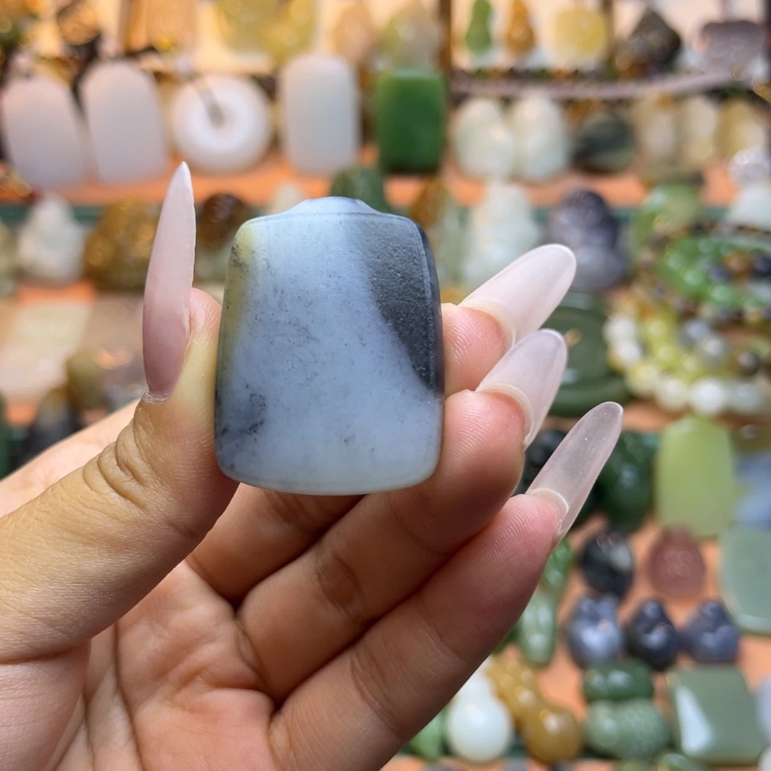 和田玉未镶嵌颈饰爱*然