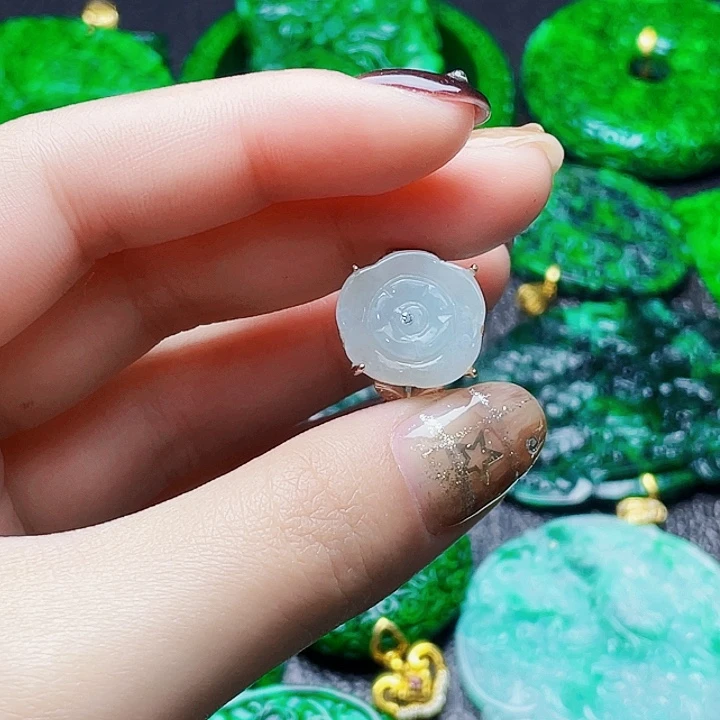 翡翠银S925镶嵌颈饰多样性