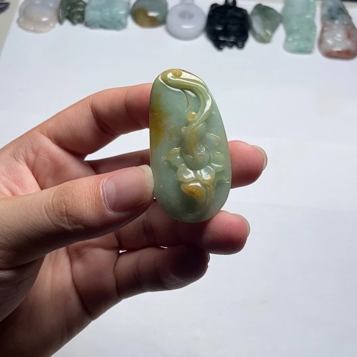 翡翠未镶嵌颈饰悟道12