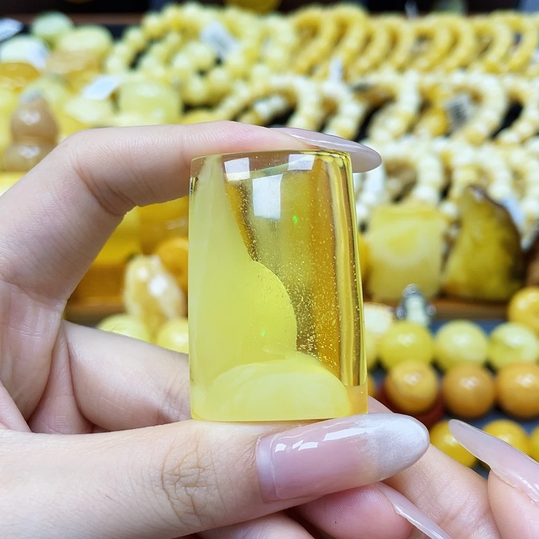 琥珀未镶嵌裸石无事牌28✖️43✖️17mm金沙