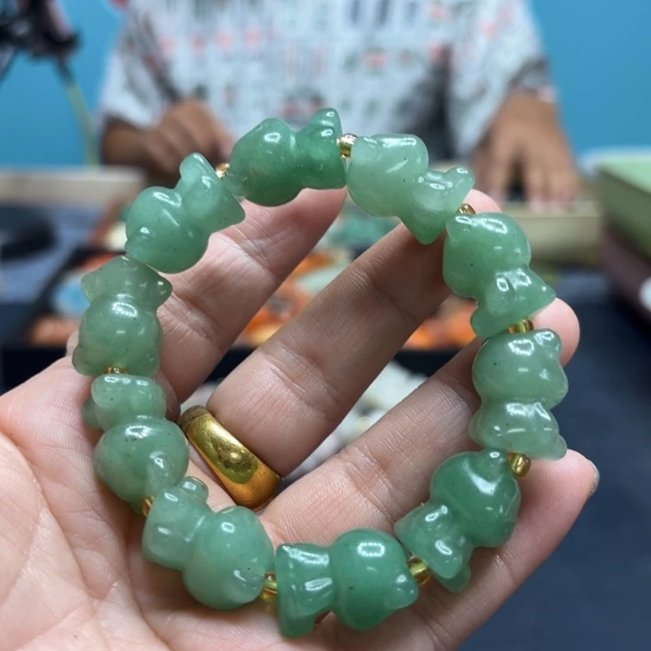 石英岩玉合金颈饰