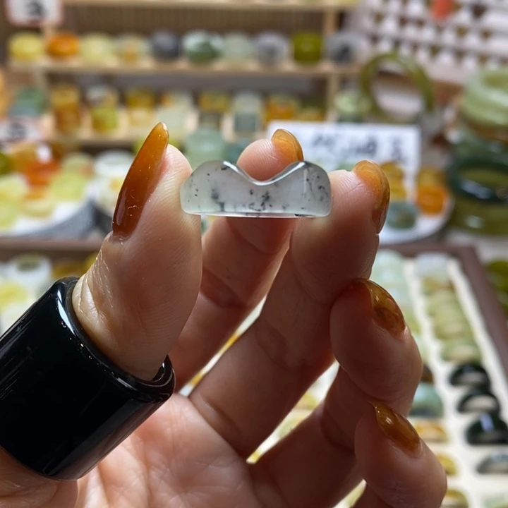 岫玉未镶嵌戒指岫玉精品指环内径 16 到 19 随机发一个