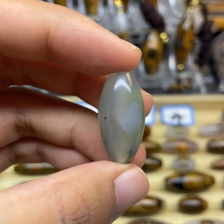 龙***三玛瑙/玉髓颈饰未镶嵌