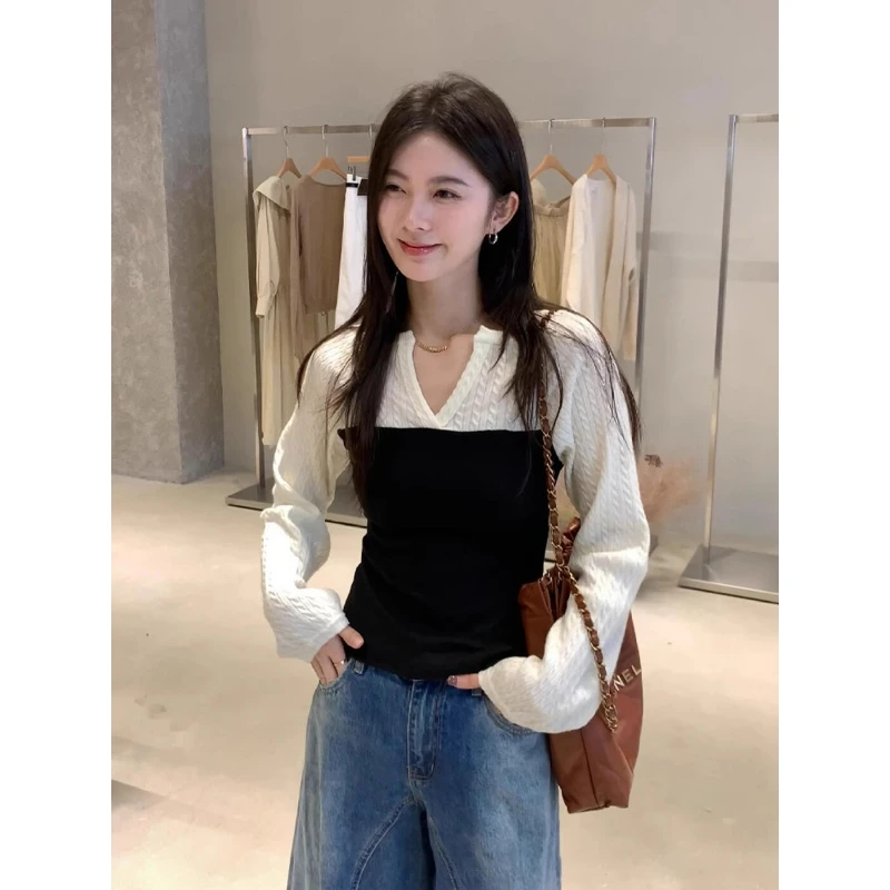 早秋流行黑白拼接针织衫奶fufu慵懒风上衣超好看白色粗麻花毛衣女