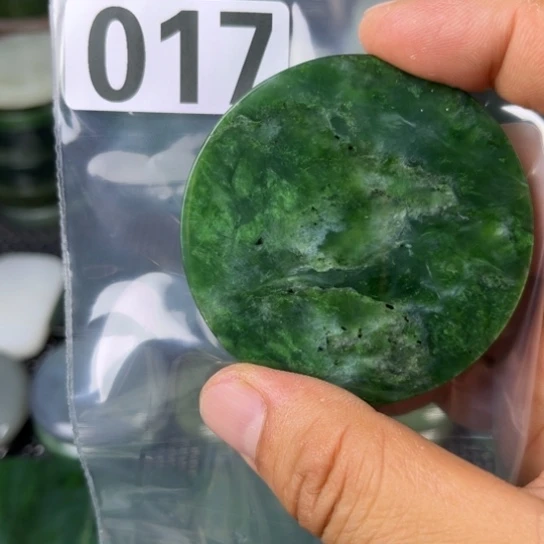 和田玉未镶嵌珠宝半成品