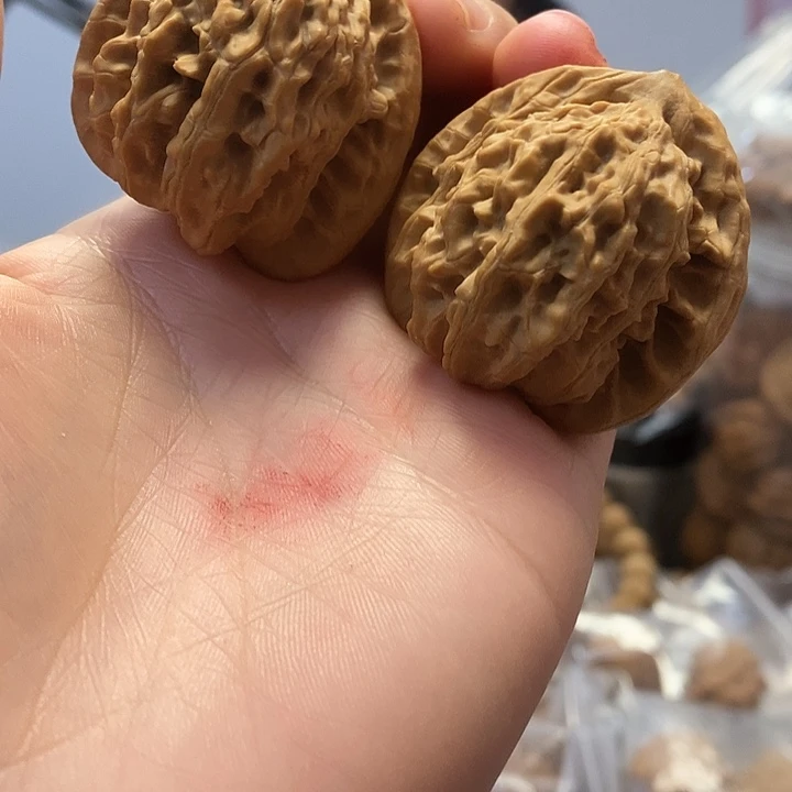 文玩核桃把件41霞云岭